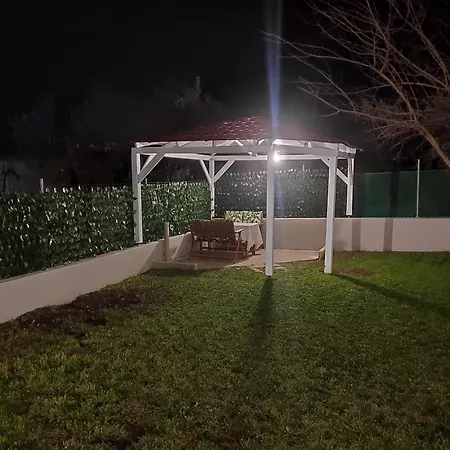 Hotel apartamentowy Kashmir Luxury Neos Marmaras