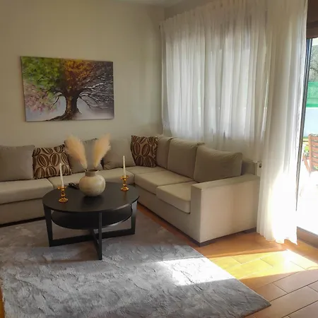 Kashmir Luxury Neos Marmaras