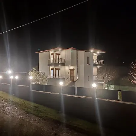 Kashmir Luxury Neos Marmaras